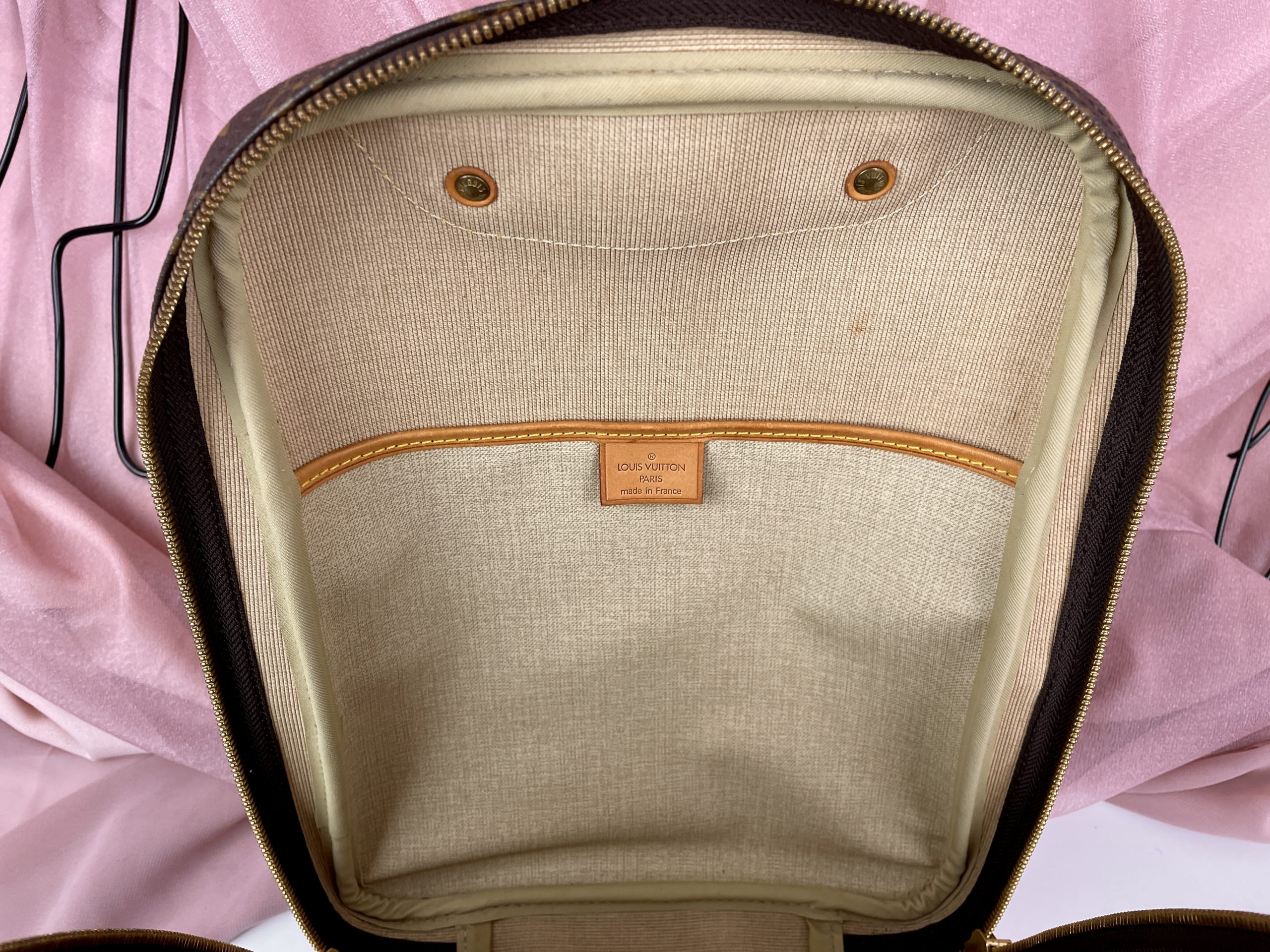 Louis Vuitton Excursion – Brand Bag Girl